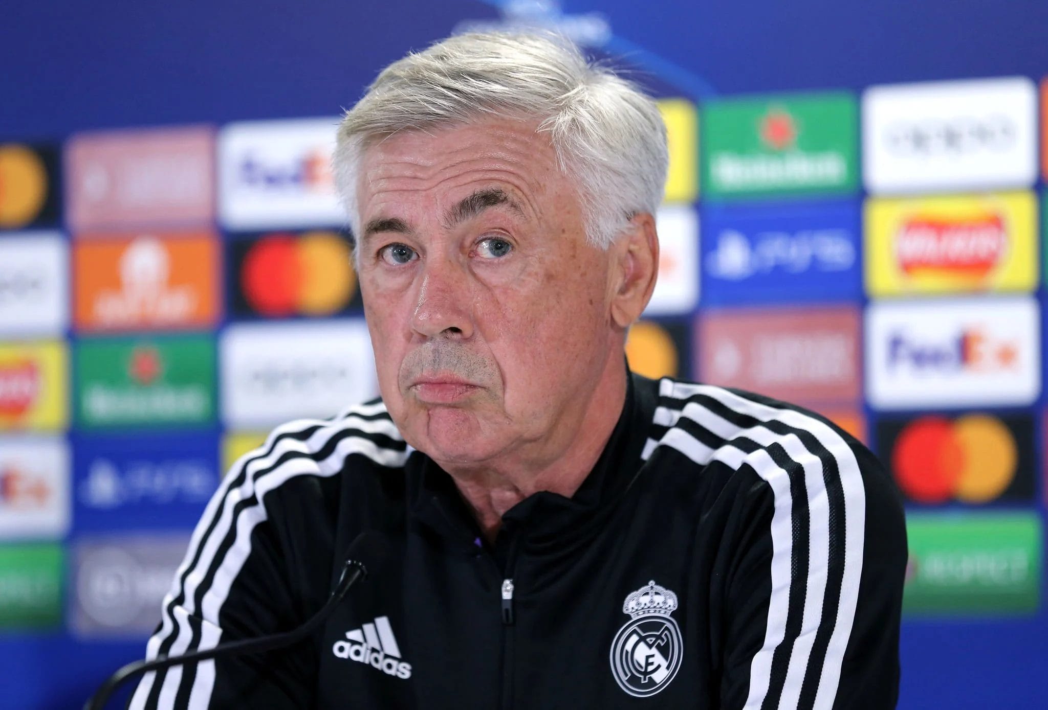 واليس إفساد ريال مدريد التعاقد بين السامبا وأنشيلوتي