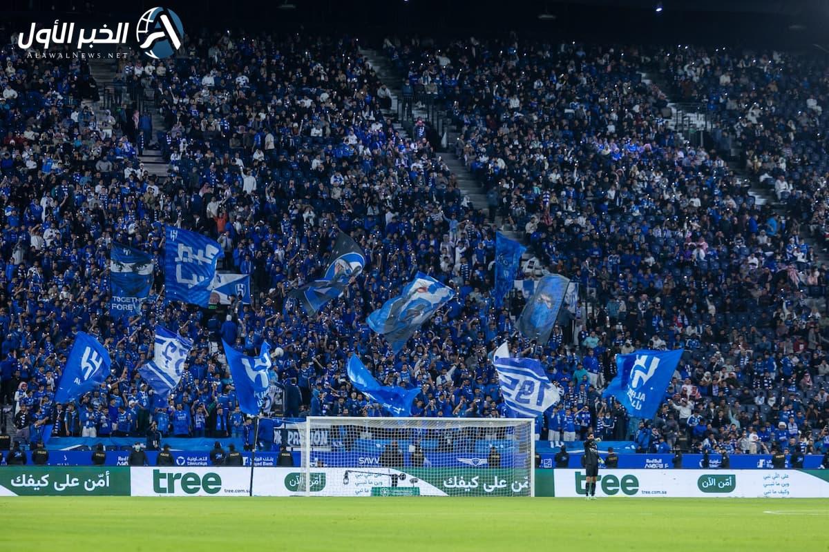 جماهير الهلال يتداولون مقطع "إدانة" لاعب الفتح بالتعدّي عليهم
