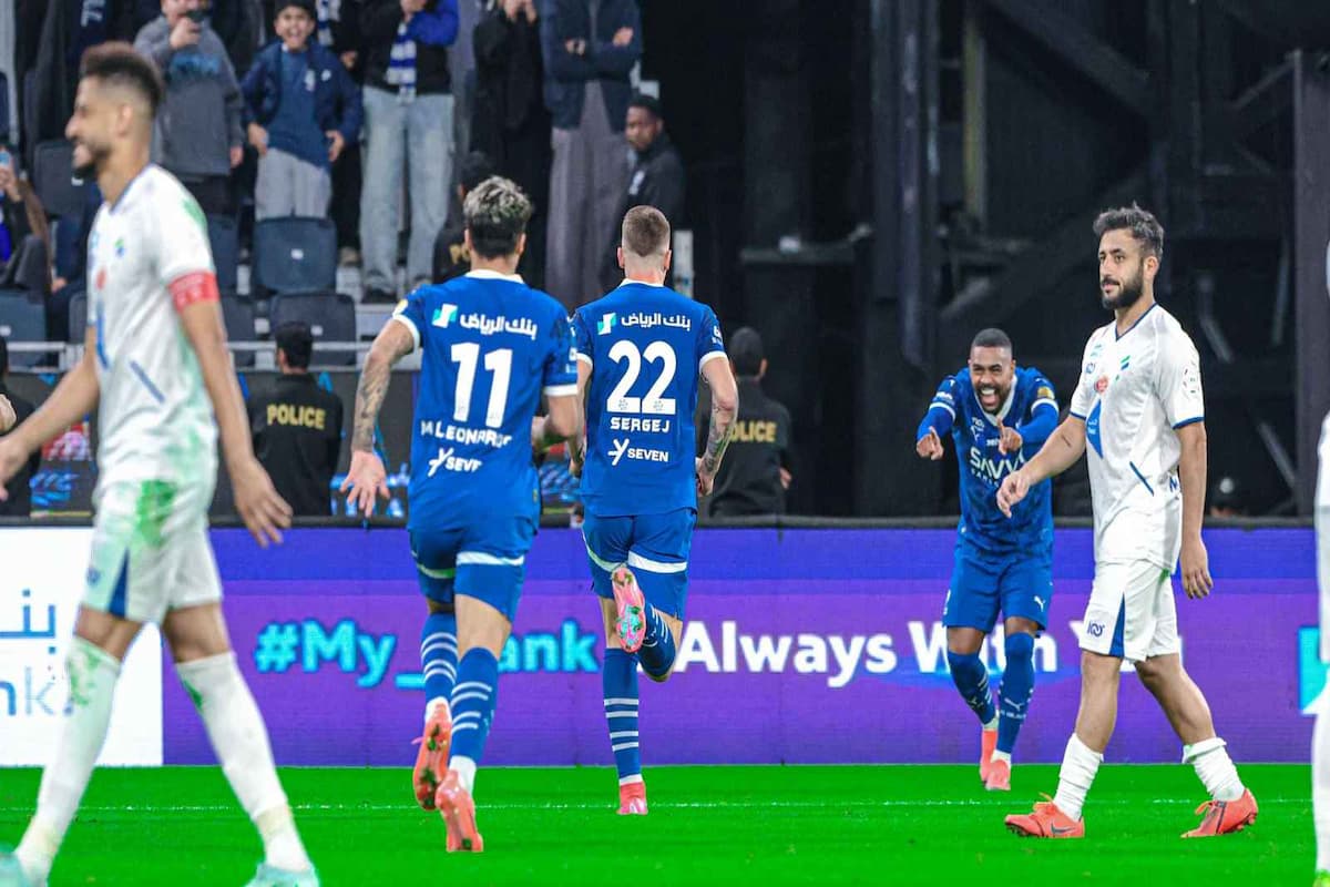 اتفاق تحكيمي جماعي على عدم صحة الهدف الثالث للهلال وجوميز ينفجر