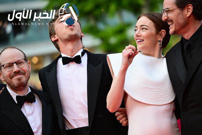 نحلة تهاجم إيما ستون 3
