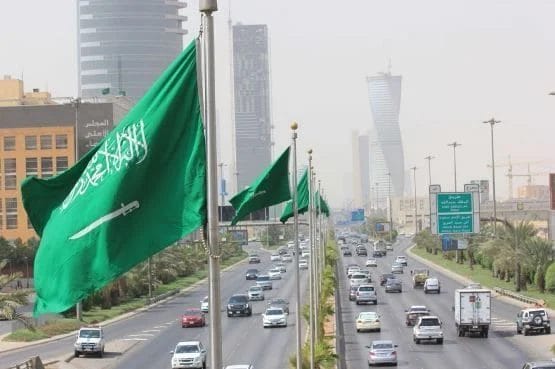 السعودية تمنع اليمنيين من العمل